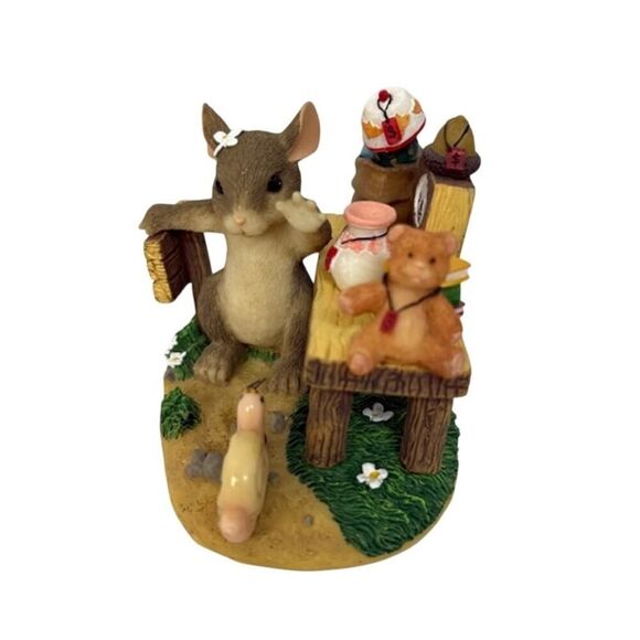 Charming Tails Mouse Yard Sale Friendship is always a great bargain 83/810 - Picture 5 of 6